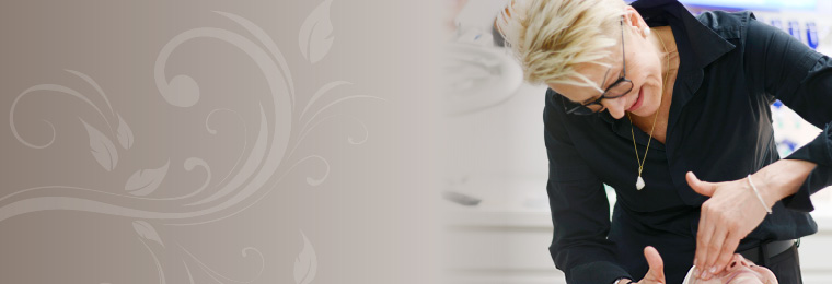 KLASSISCHE KOSMETIKBEHANDLUNG